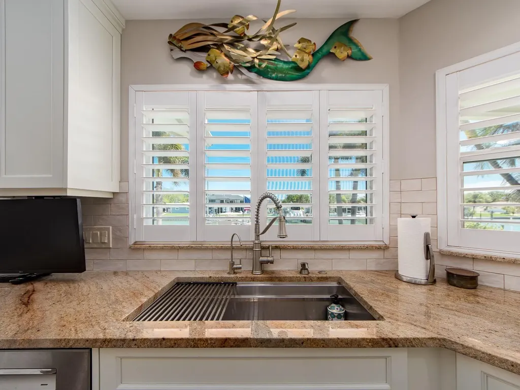 707 Snug Island Clearwater Beach FL 33767