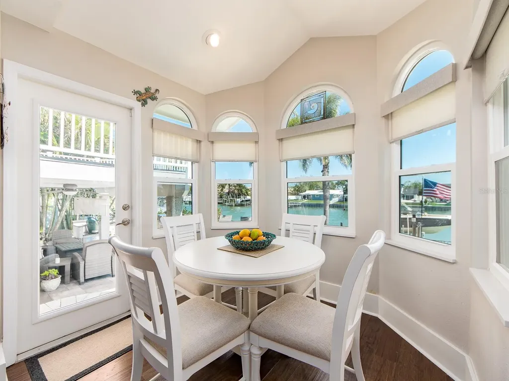 707 Snug Island Clearwater Beach FL 33767