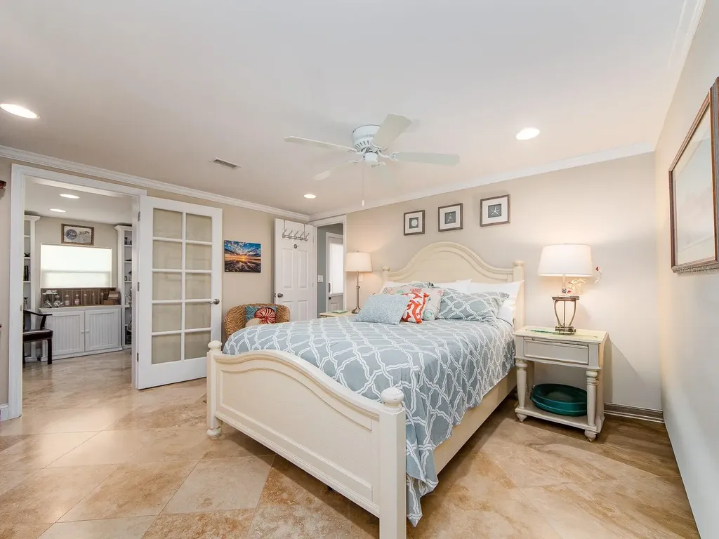 707 Snug Island Clearwater Beach FL 33767