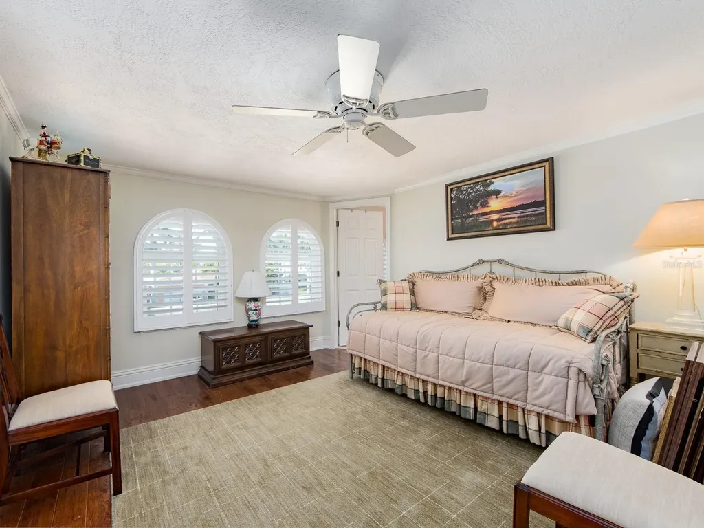 707 Snug Island Clearwater Beach FL 33767