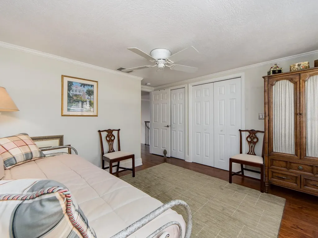 707 Snug Island Clearwater Beach FL 33767