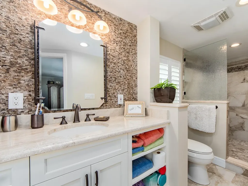 707 Snug Island Clearwater Beach FL 33767