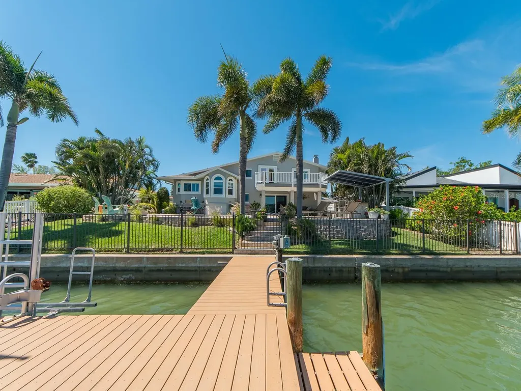 707 Snug Island Clearwater Beach FL 33767