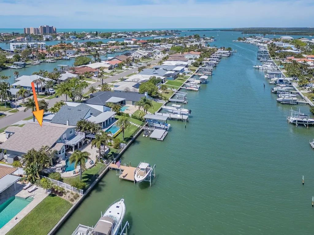 707 Snug Island Clearwater Beach FL 33767