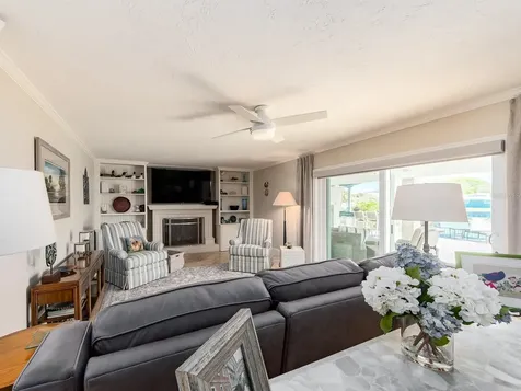 707 Snug Island Clearwater Beach FL 33767