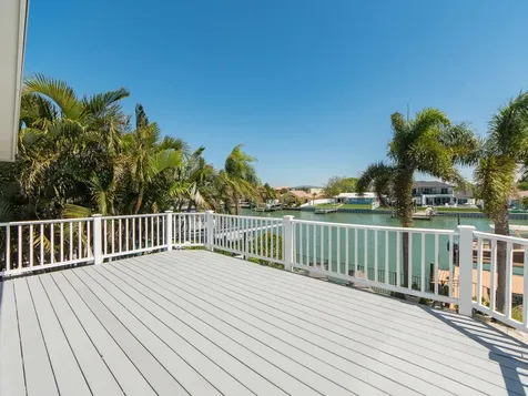 707 Snug Island Clearwater Beach FL 33767