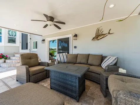 707 Snug Island Clearwater Beach FL 33767