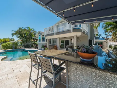 707 Snug Island Clearwater Beach FL 33767
