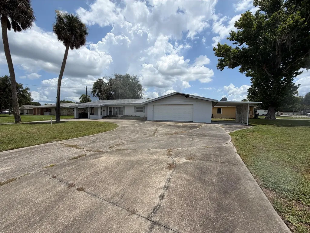 1508 Orange Avenue Tavares FL 32778