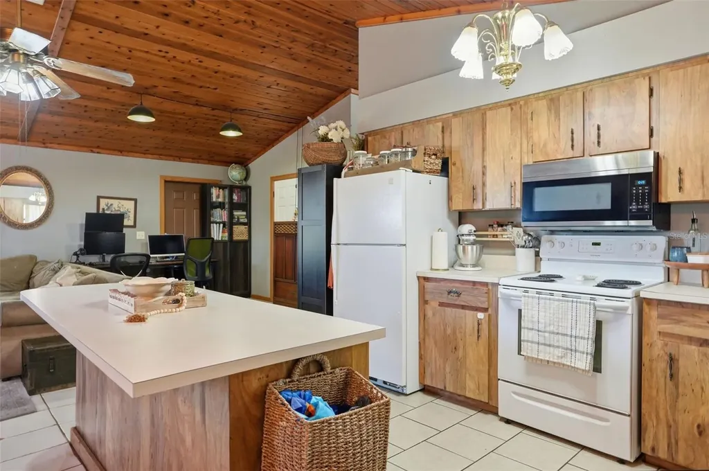 33241 Westwood Drive Dade City FL 33523