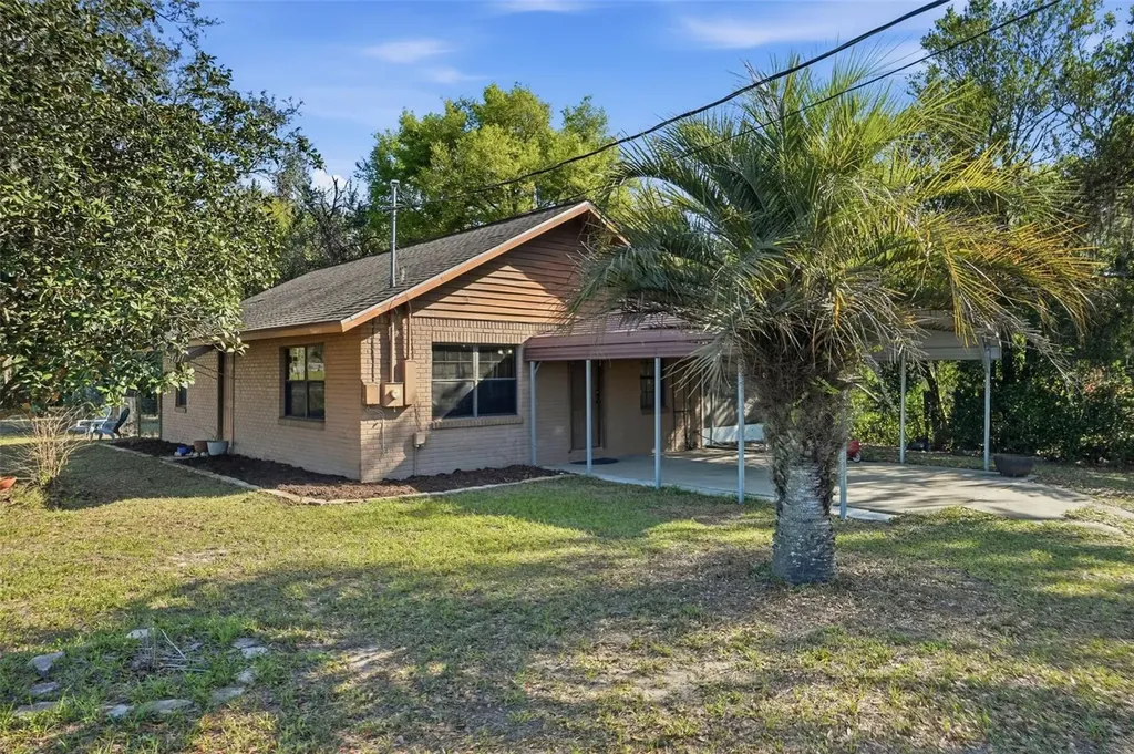 33241 Westwood Drive Dade City FL 33523
