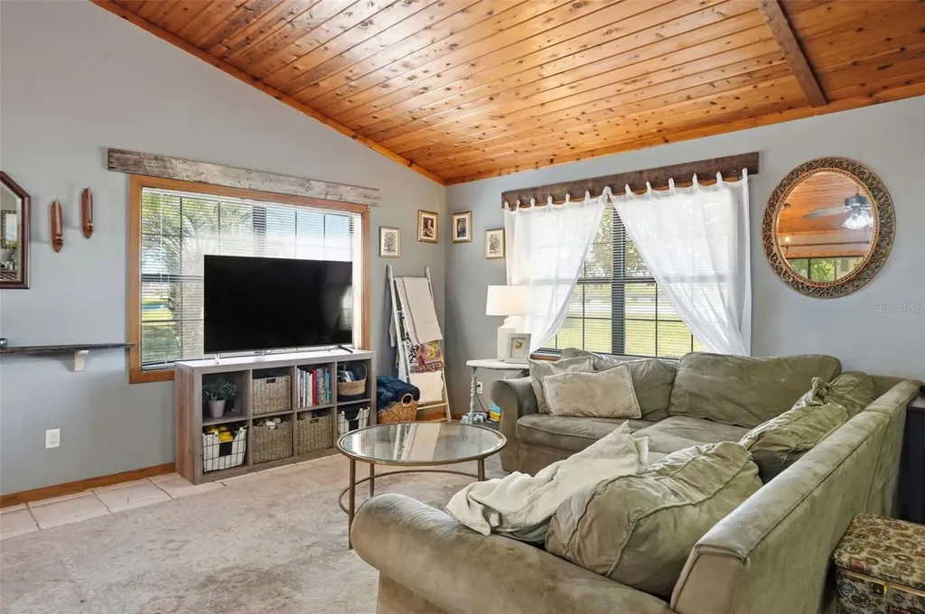 33241 Westwood Drive Dade City FL 33523