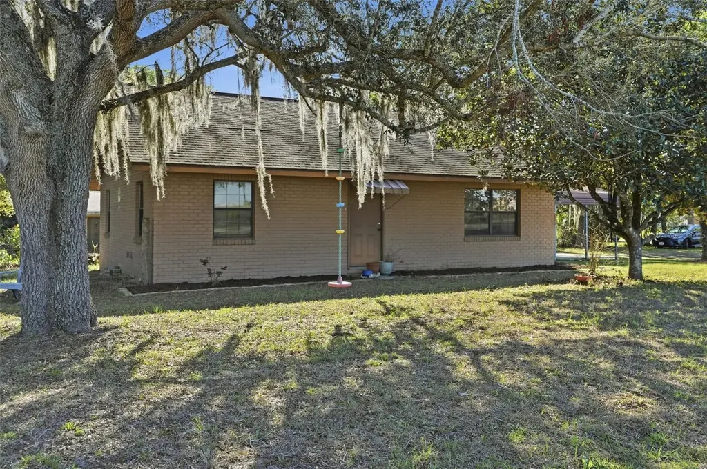 33241 Westwood Drive Dade City FL 33523