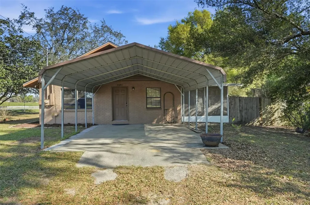 33241 Westwood Drive Dade City FL 33523