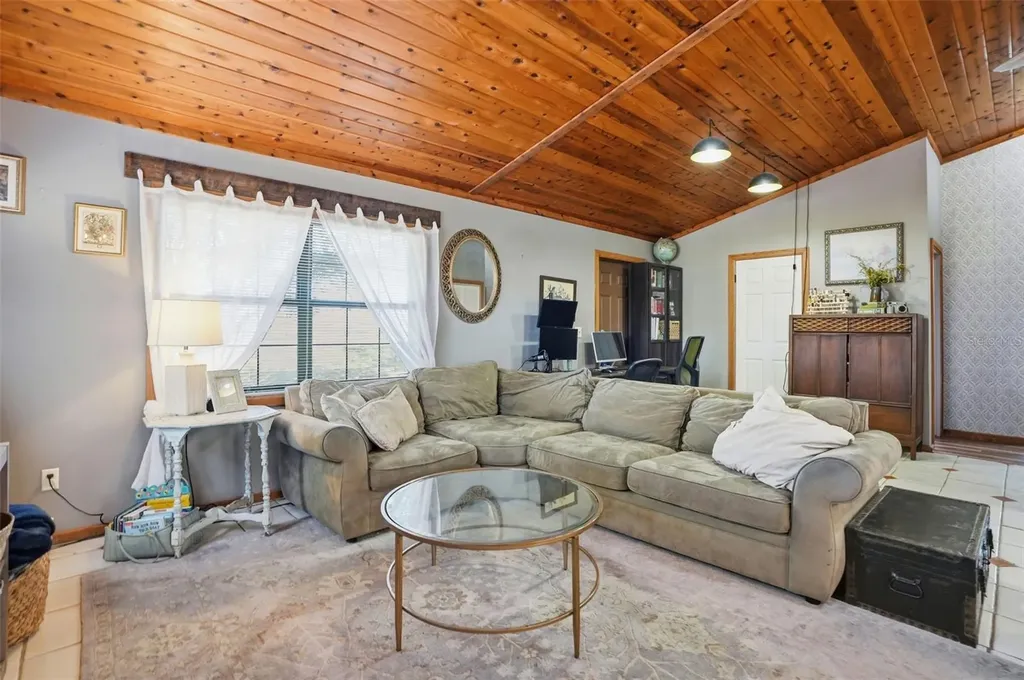 33241 Westwood Drive Dade City FL 33523