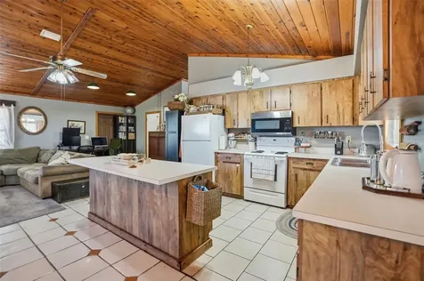 33241 Westwood Drive Dade City FL 33523