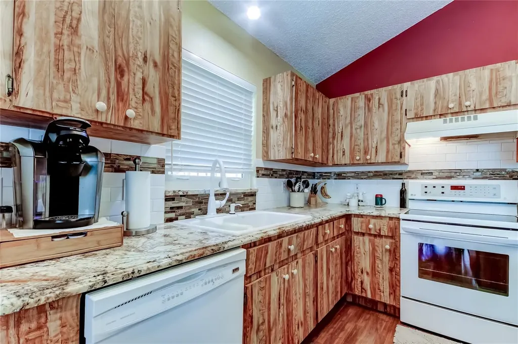 10290 Oasis Palm Drive Tampa FL 33615
