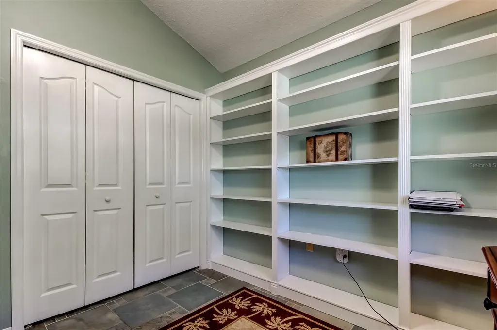 10290 Oasis Palm Drive Tampa FL 33615