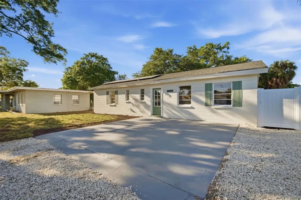 3805 W Pearl Avenue Tampa FL 33611