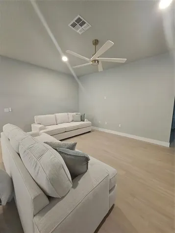 2410 Lake Tiny Road Deltona FL 32738