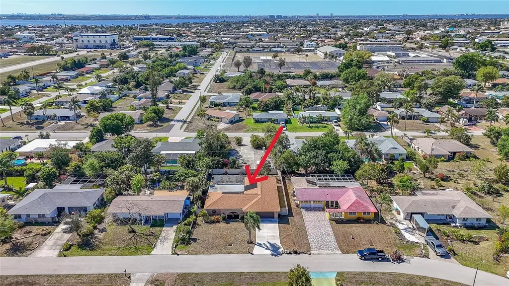 1314 SE 43rd Terrace Cape Coral FL 33904