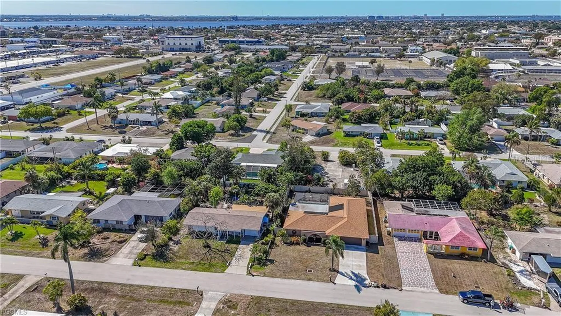 1314 SE 43rd Terrace Cape Coral FL 33904