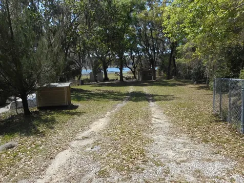 880 SW Shorewood Drive Dunnellon FL 34431