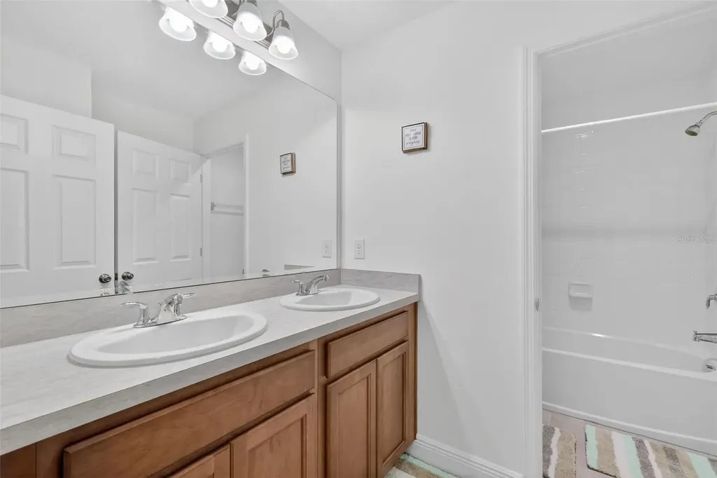 6070 Sierra Crown Street Mount Dora FL 32757