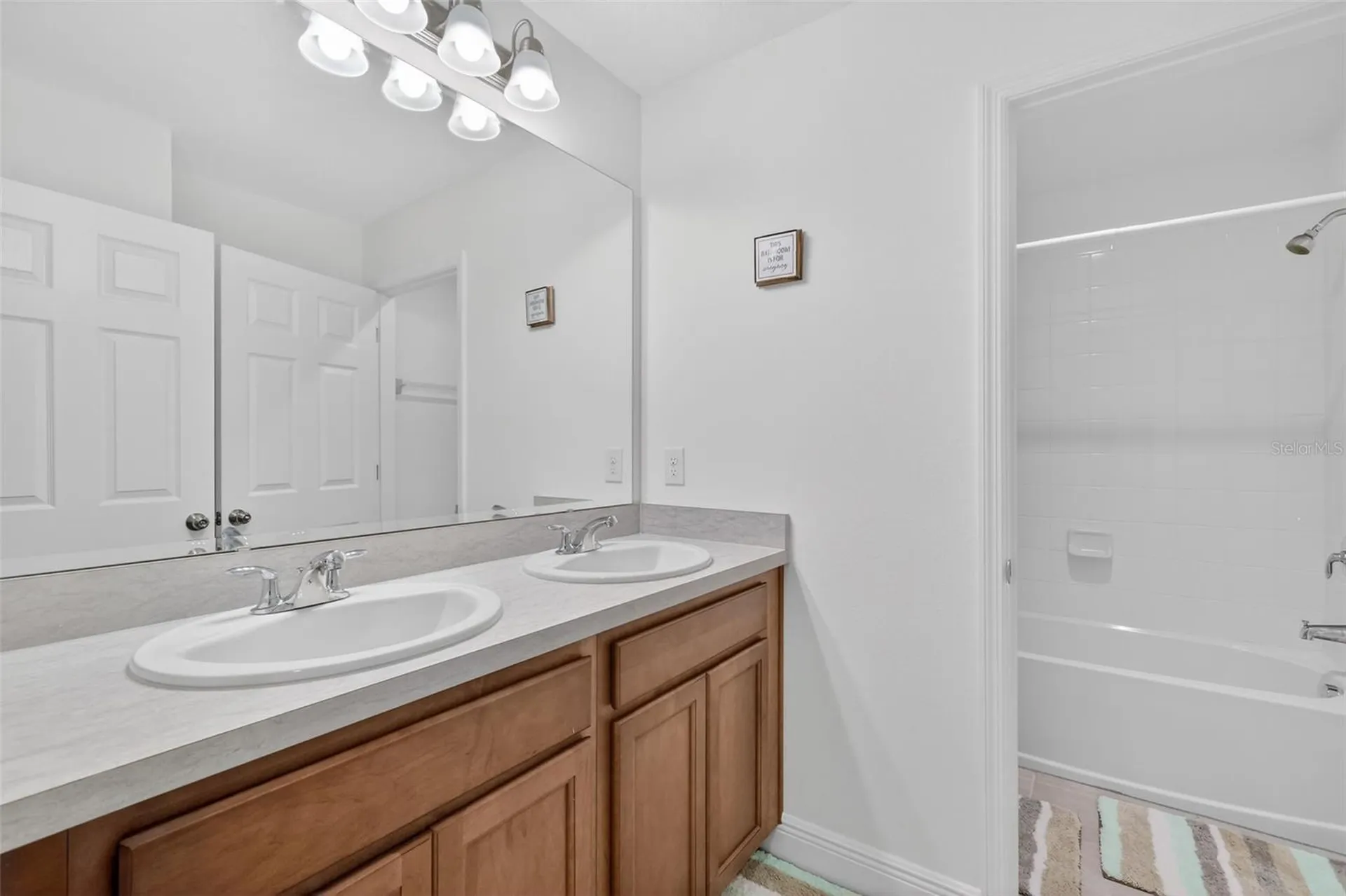 6070 Sierra Crown Street Mount Dora FL 32757