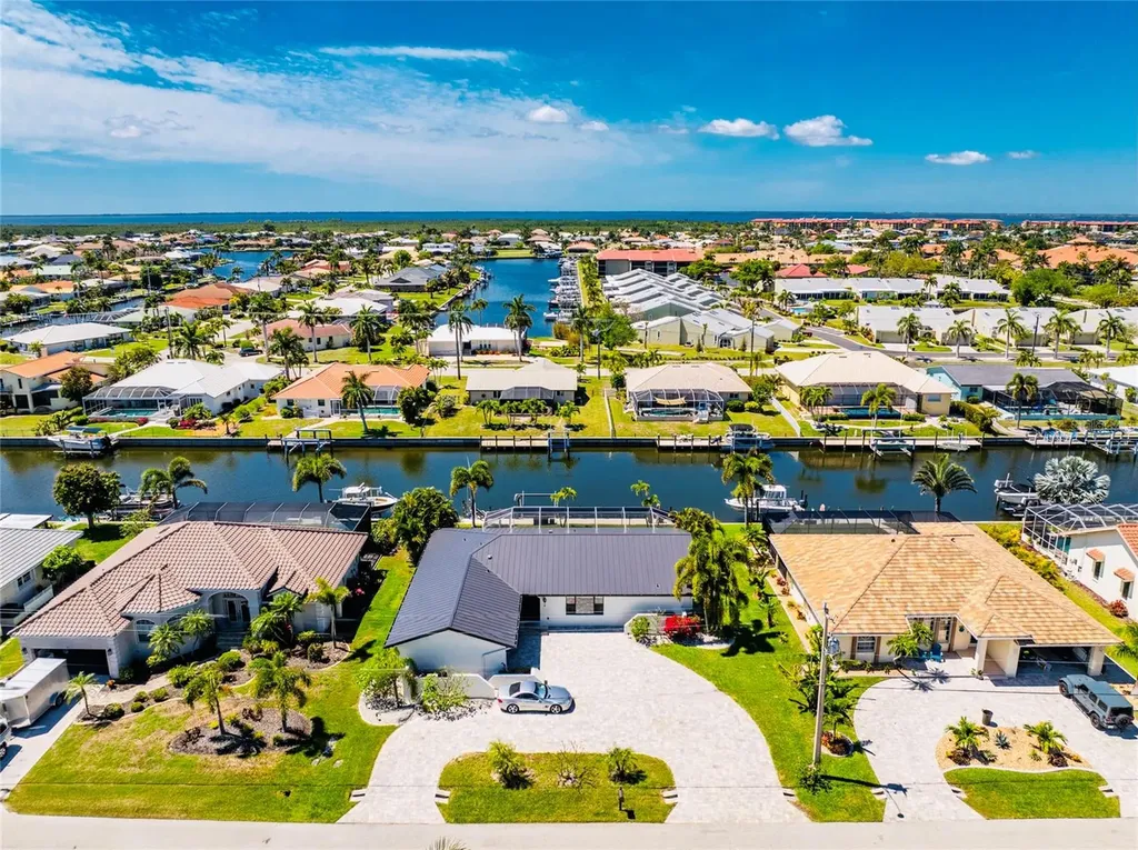 391 Via Esplanade Punta Gorda FL 33950