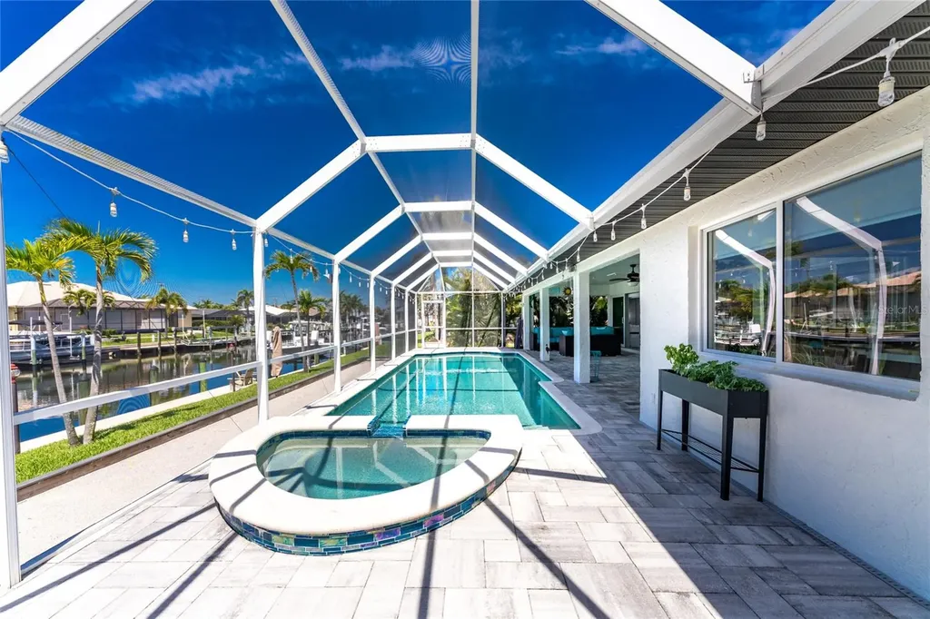 391 Via Esplanade Punta Gorda FL 33950