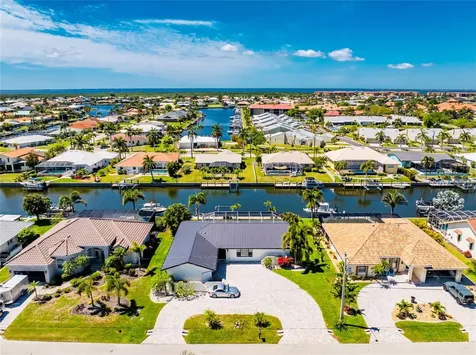 391 Via Esplanade Punta Gorda FL 33950