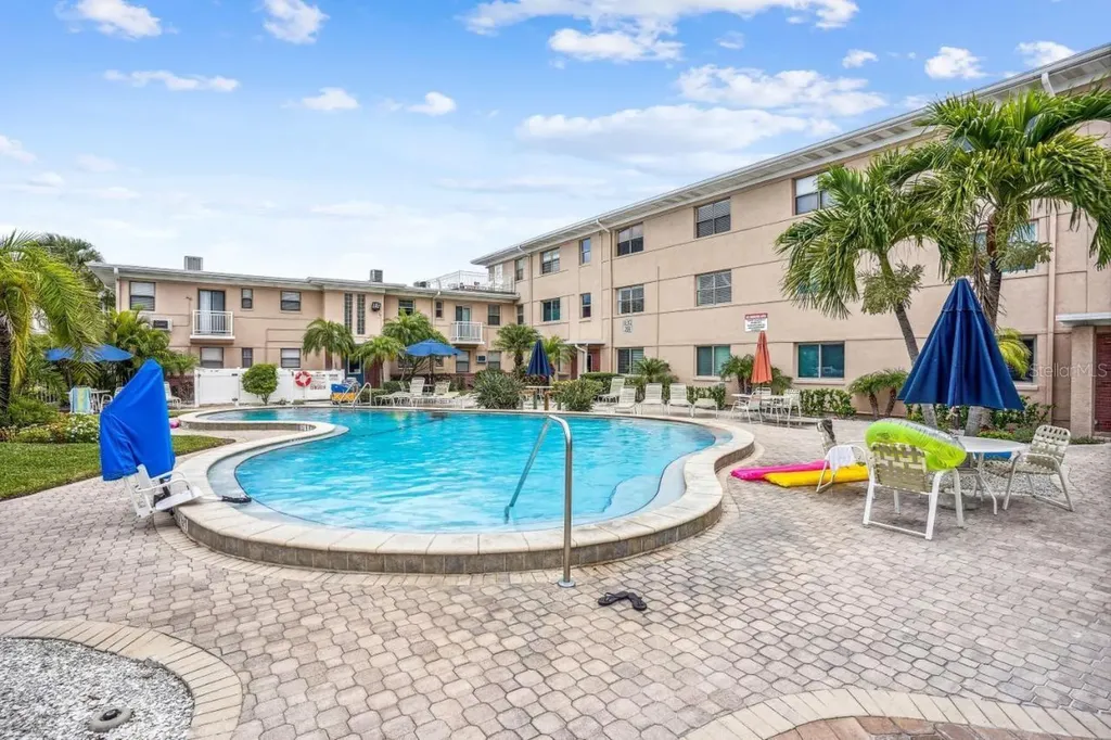 6700 Sunset Way St Pete Beach FL 33706