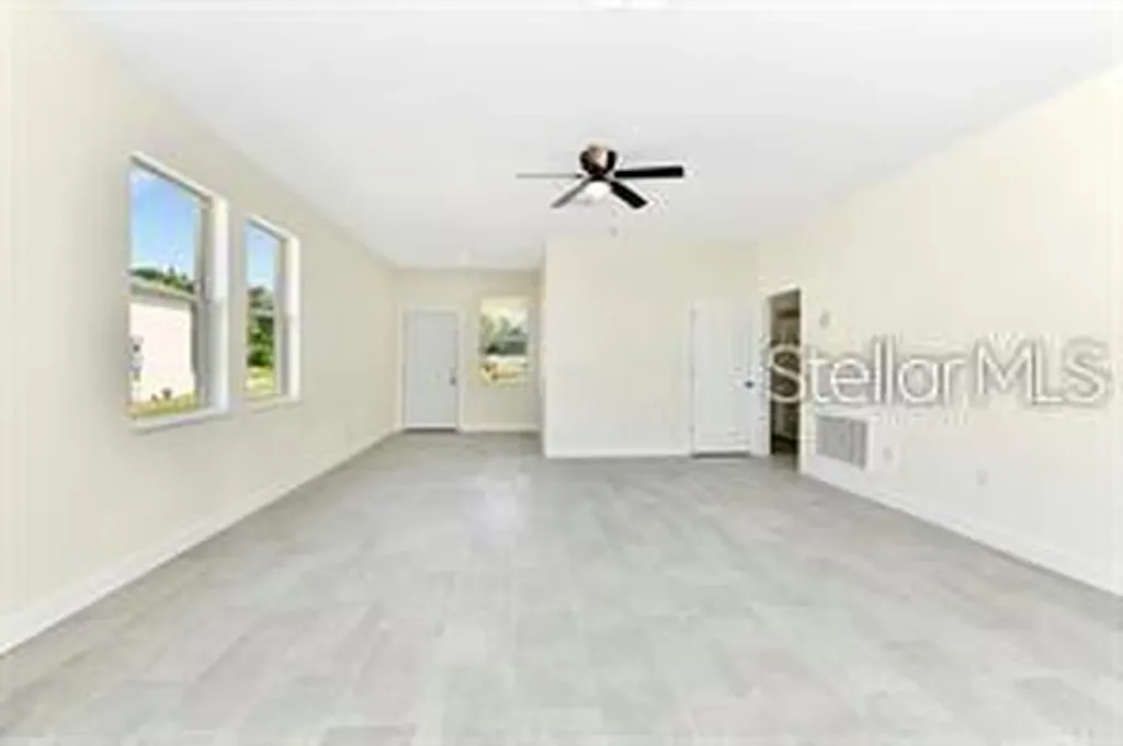 285 N Kentucky Avenue Umatilla FL 32784