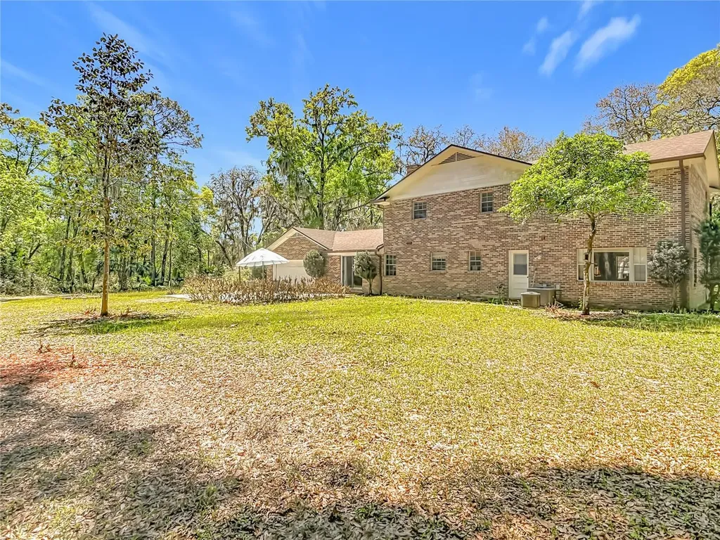 4525 Audubon Avenue De Leon Springs FL 32130