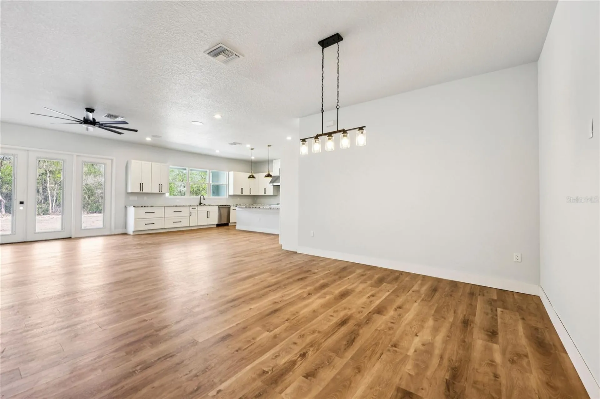 351 Mitnik Drive Deltona FL 32738