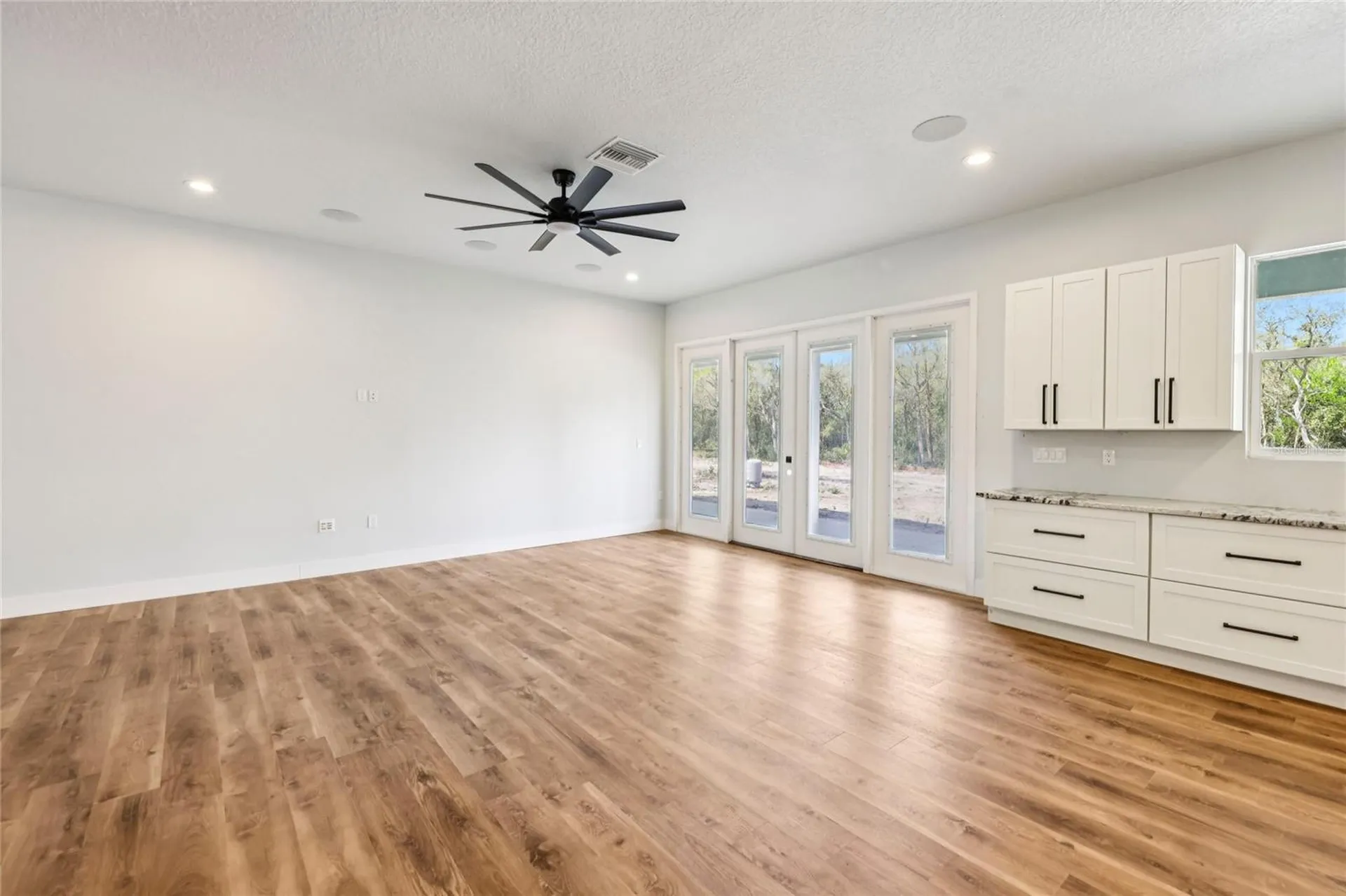 351 Mitnik Drive Deltona FL 32738