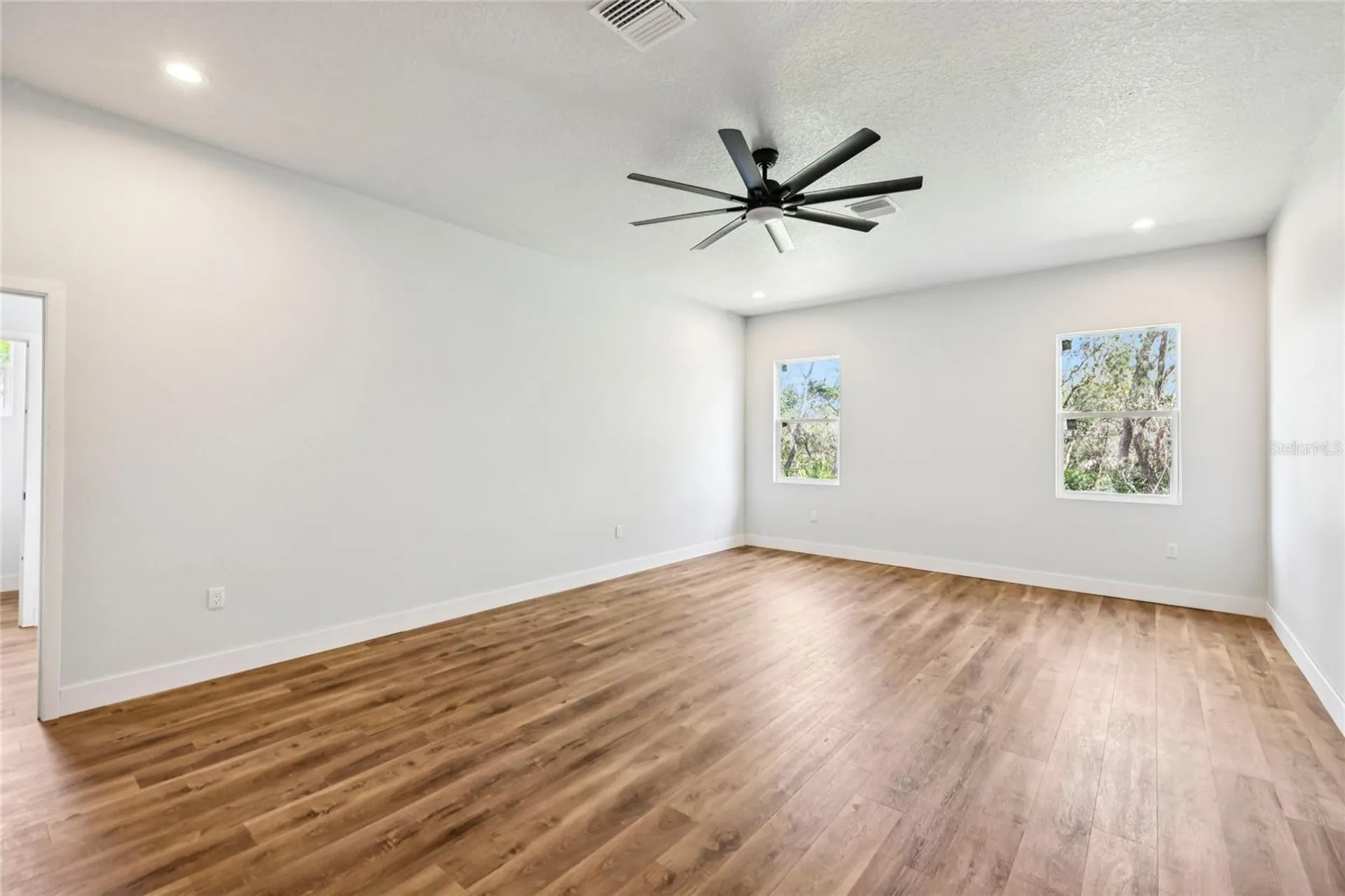 351 Mitnik Drive Deltona FL 32738