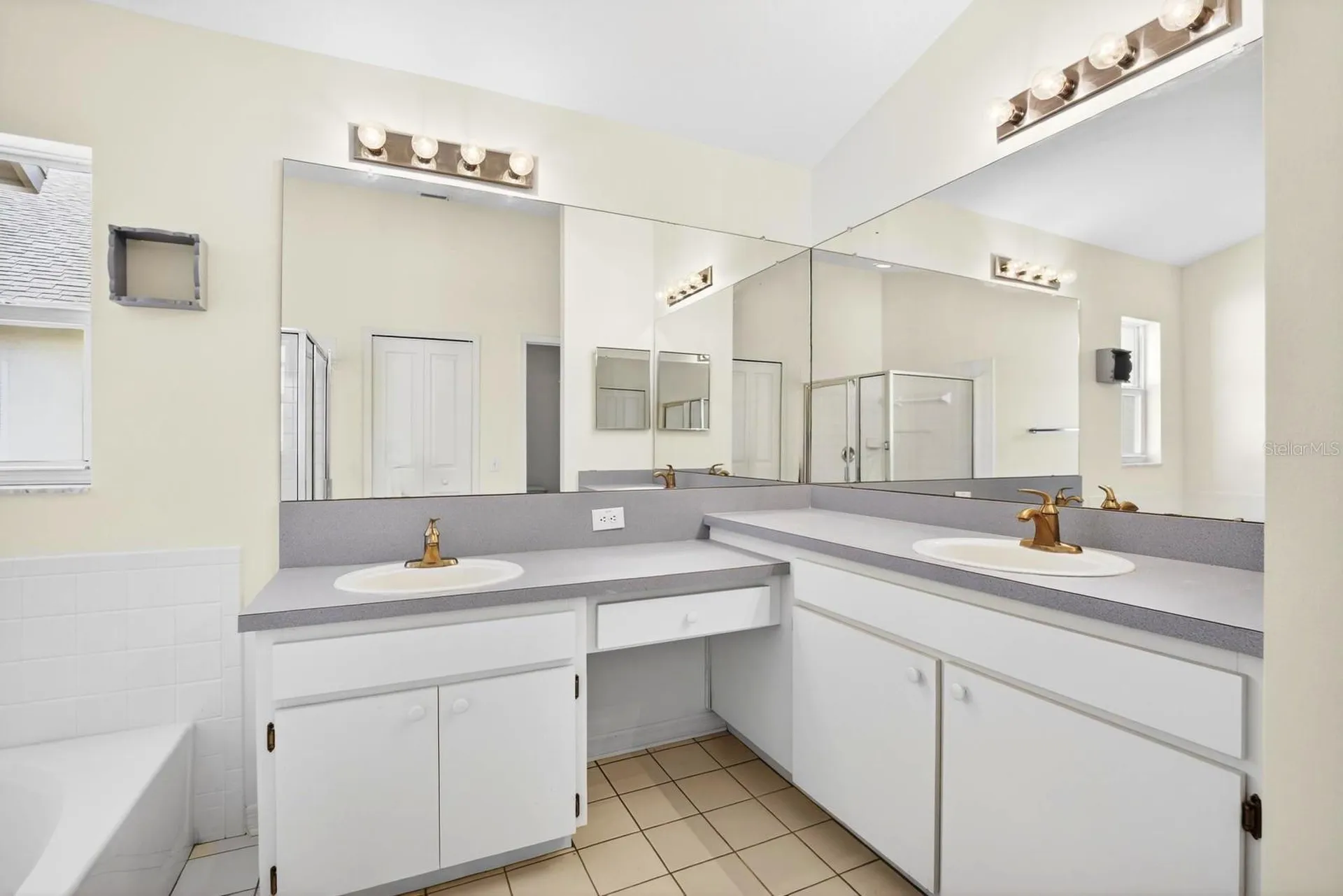 1633 Hulett Drive Brandon FL 33511
