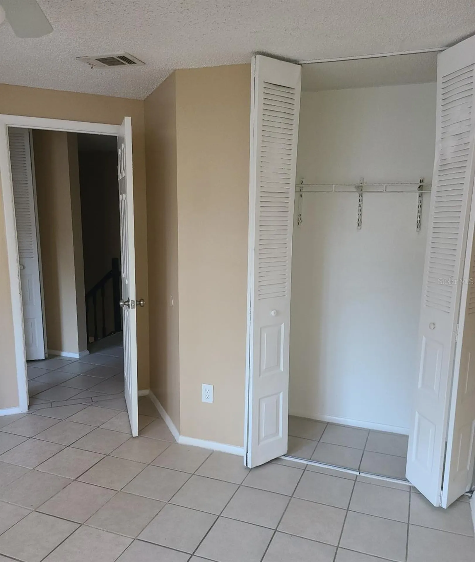 4910 Silver Oaks Village Orlando FL 32808