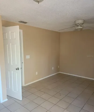 4910 Silver Oaks Village Orlando FL 32808