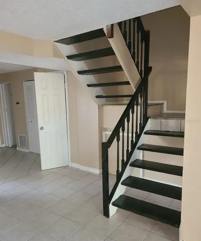 4910 Silver Oaks Village Orlando FL 32808