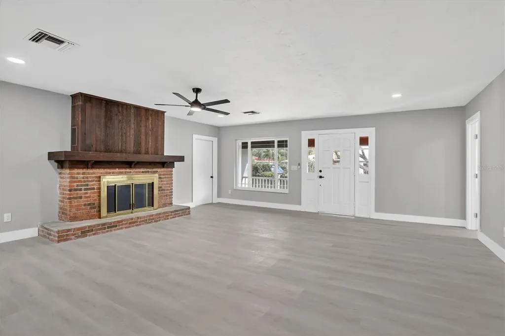 1658 Jeffords Street Clearwater FL 33756