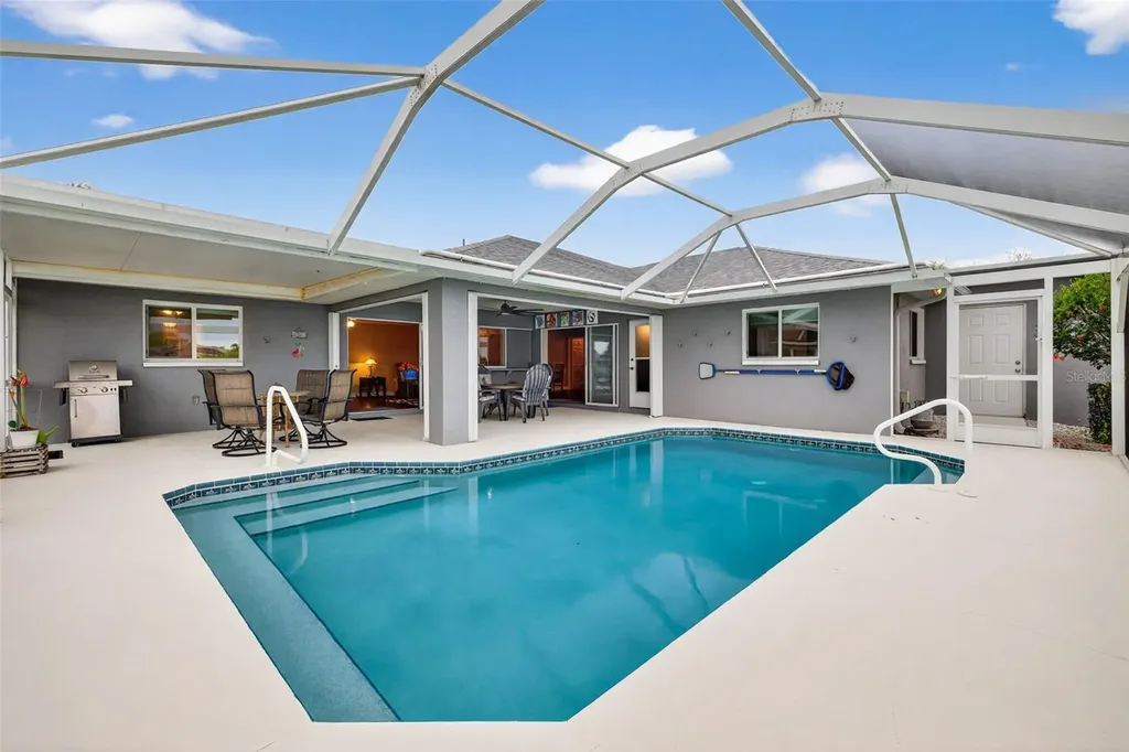 432 NE 18th Avenue Cape Coral FL 33909