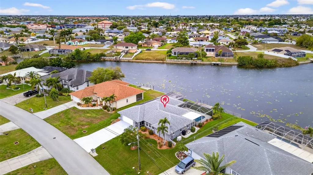 432 NE 18th Avenue Cape Coral FL 33909