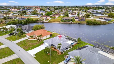 432 NE 18th Avenue Cape Coral FL 33909