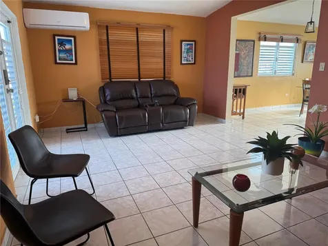 820 Calle Jardin Hatillo PR 00659