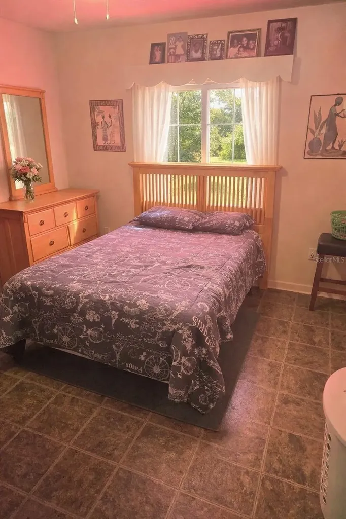 746 38th Avenue S St Petersburg FL 33705