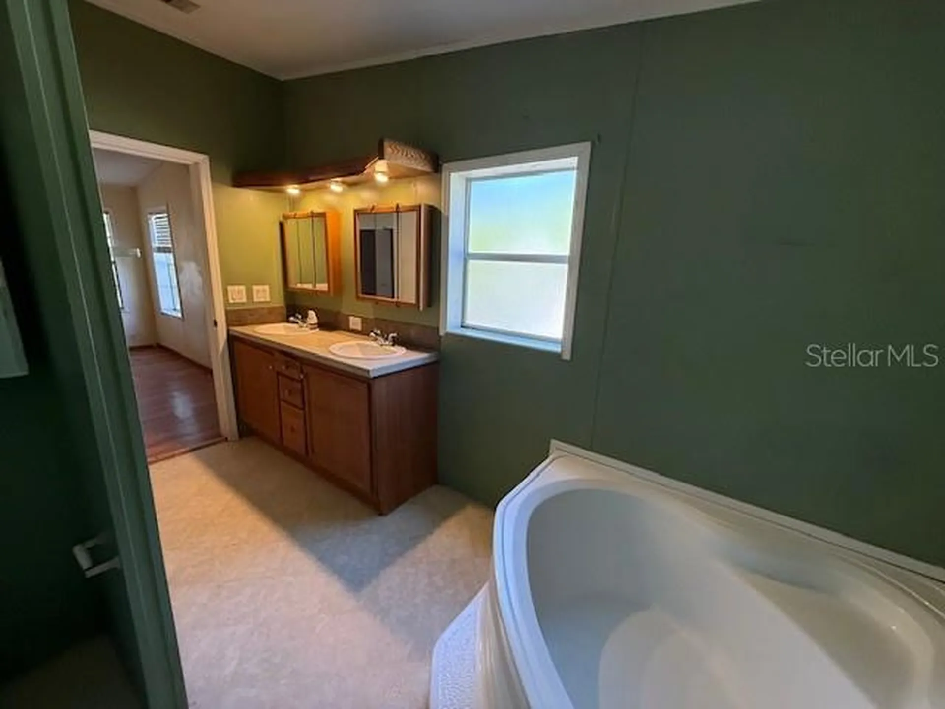 4899 Merlin Circle Dade City FL 33523