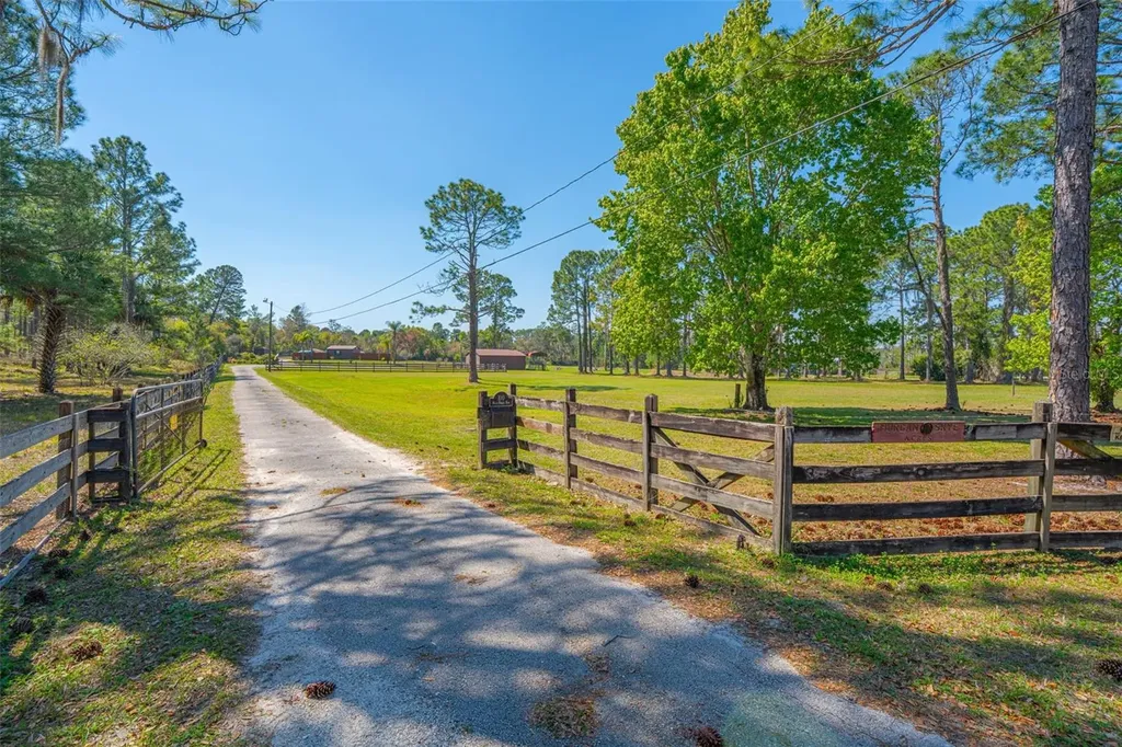 100 Wild Horse Run Deltona FL 32738